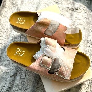 Women’s sandals